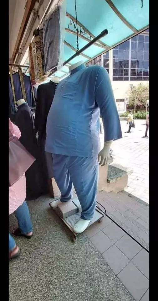 baju dagangan nyeleneh © berbagai sumber baju dagangan nyeleneh © berbagai sumber