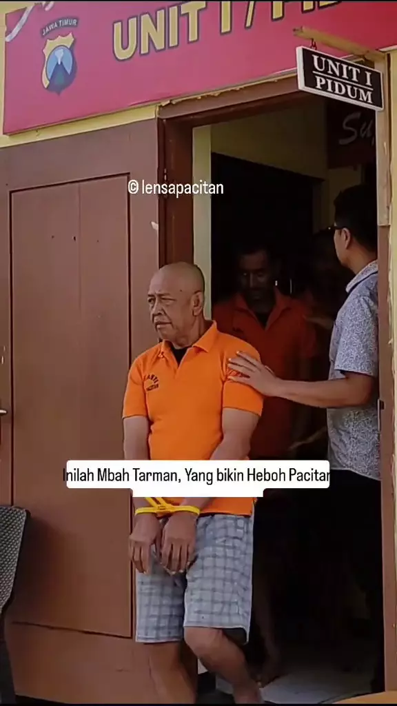 Kakek Tarman jadi tersangka pemalsuan cek 3 miliar © 2025 brilio.net Kakek Tarman jadi tersangka pemalsuan cek 3 miliar © 2025 brilio.net