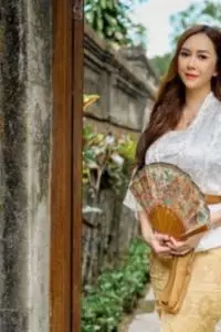 Tinggalkan gemerlap TV, Aura Kasih pilih hidup damai bangun bisnis pertanian dan peternakan di Subang