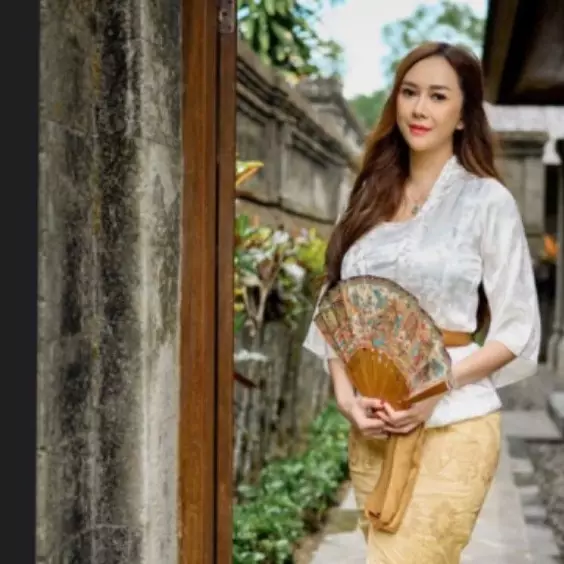 Tinggalkan gemerlap TV, Aura Kasih pilih hidup damai bangun bisnis pertanian dan peternakan di Subang