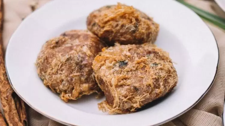 Ingin bikin perkedel tapi takut adonan hancur karena lembek? Coba pakai trik ini untuk mengatasinya