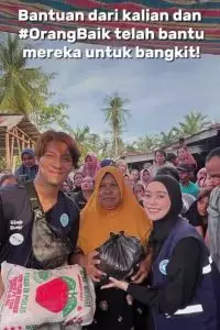 Sedang hamil 7 bulan, ini 7 potret Lesty Kejora turun ke lokasi bencana bertemu korban, tetap enerjik