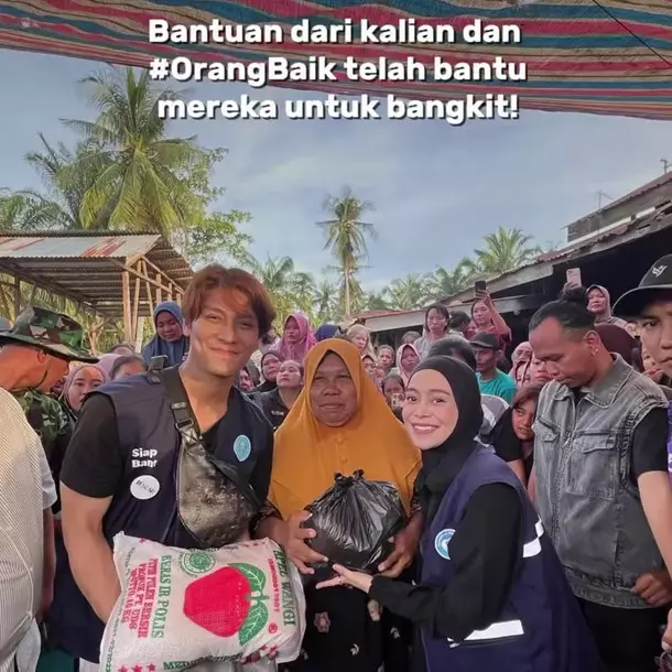 Sedang hamil 7 bulan, ini 7 potret Lesty Kejora turun ke lokasi bencana bertemu korban, tetap enerjik