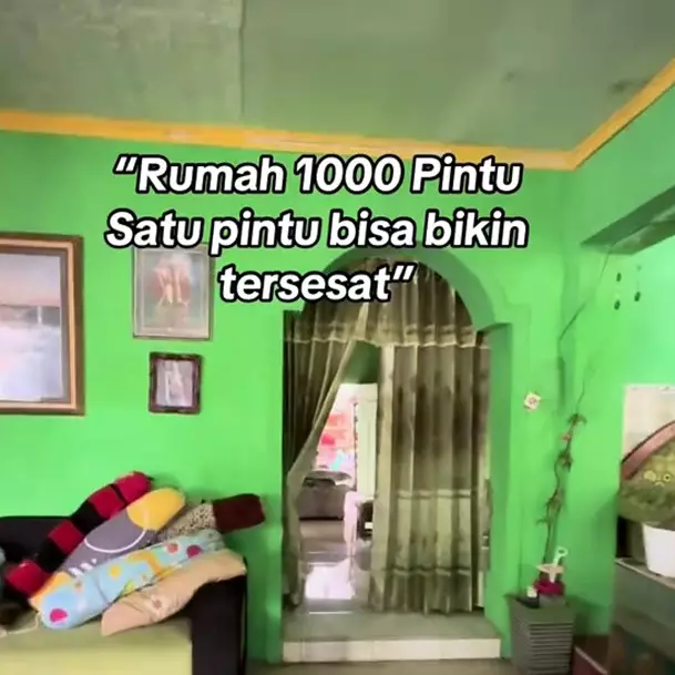 Penampakan rumah seribu pintu bikin auto bingung, masuk pintu depan tiba-tiba langsung masuk warung