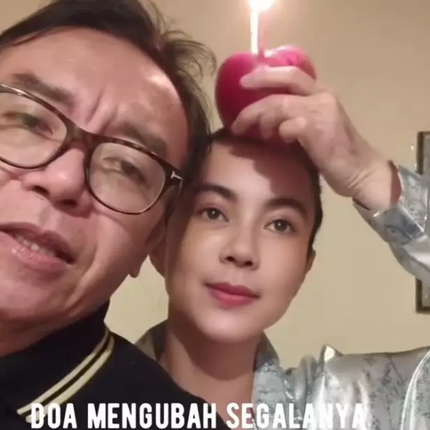 Sempat ogah balikan, Dearly Joshua kini pamer momen mesra bareng Ari Lasso usia putus