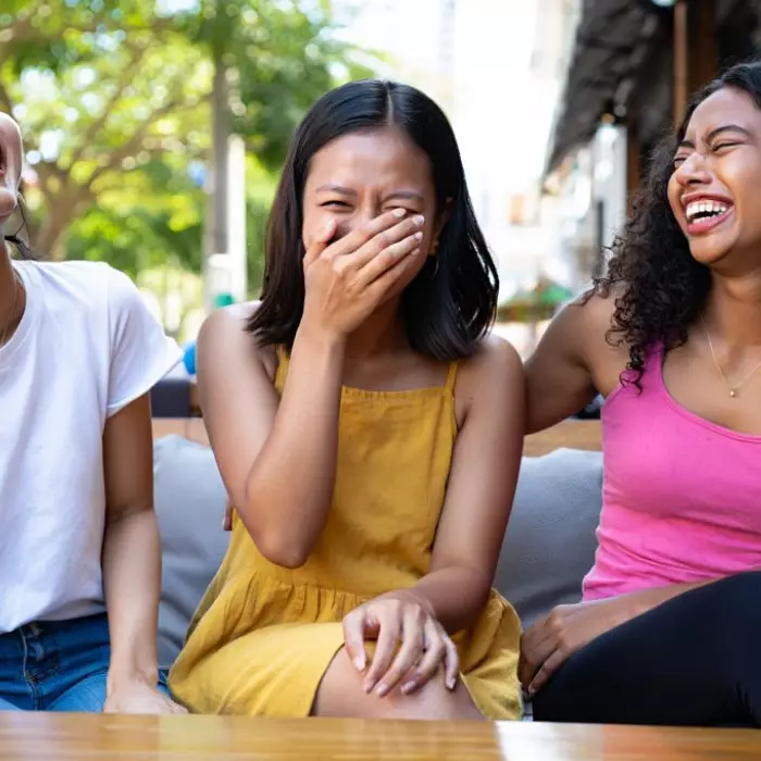 100 Kata-kata absurd receh tapi masuk akal soal kehidupan, bikin senyum tapi mikir