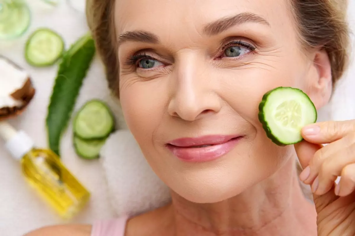 Rahasia awet muda di usia 60, cuma pakai 1 buah ini kulit bisa tampak 15 tahun lebih muda