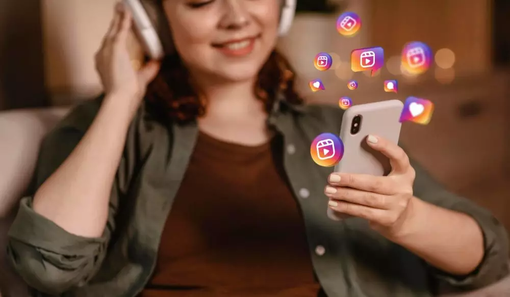 Caption bahasa Inggris aesthetic simple dan kreatif © 2025 brilio.net Caption bahasa Inggris aesthetic simple dan kreatif © 2025 brilio.net