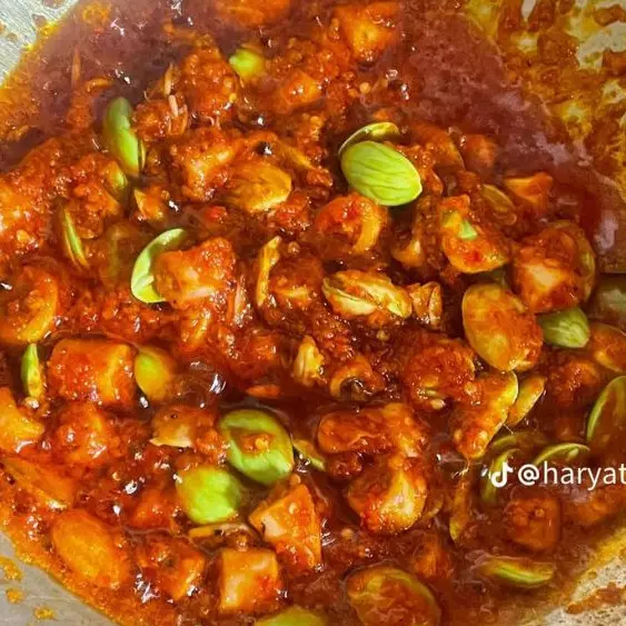 9 Resep sambal cumi asin pedas nampol, tampilannya menggoda rasanya nendang