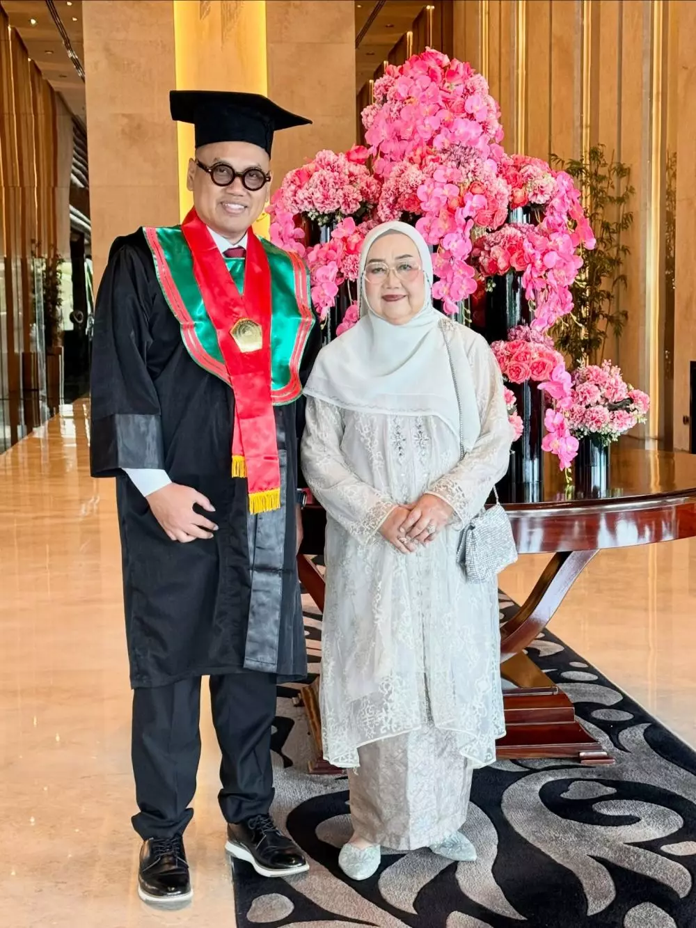 Uya Kuya wisuda S2 di Unissula Semarang © Instagram Uya Kuya wisuda S2 di Unissula Semarang © Instagram