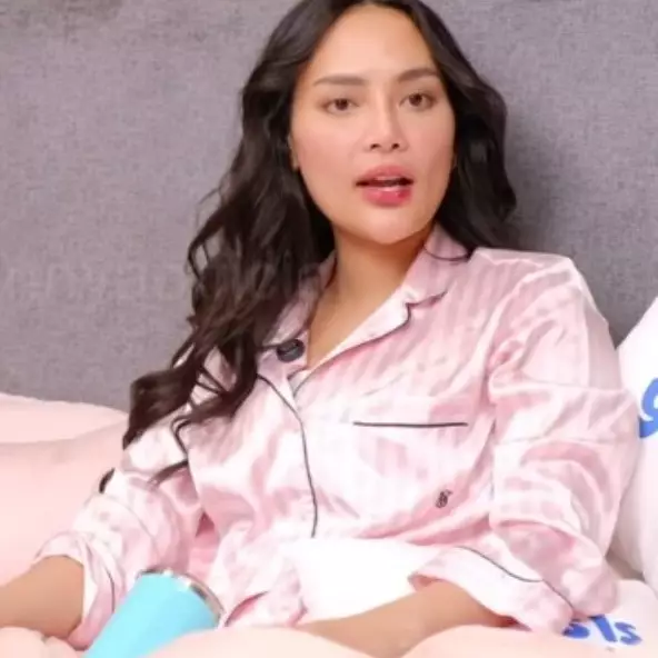 Pengakuan jujur Erika Carlina usai jadi ibu, sifat barbar perlahan hilang