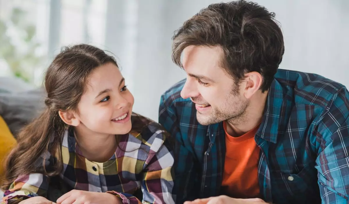 100 Kata-kata mutiara ayah untuk anak penuh cinta, ungkapan sayang yang bikin haru