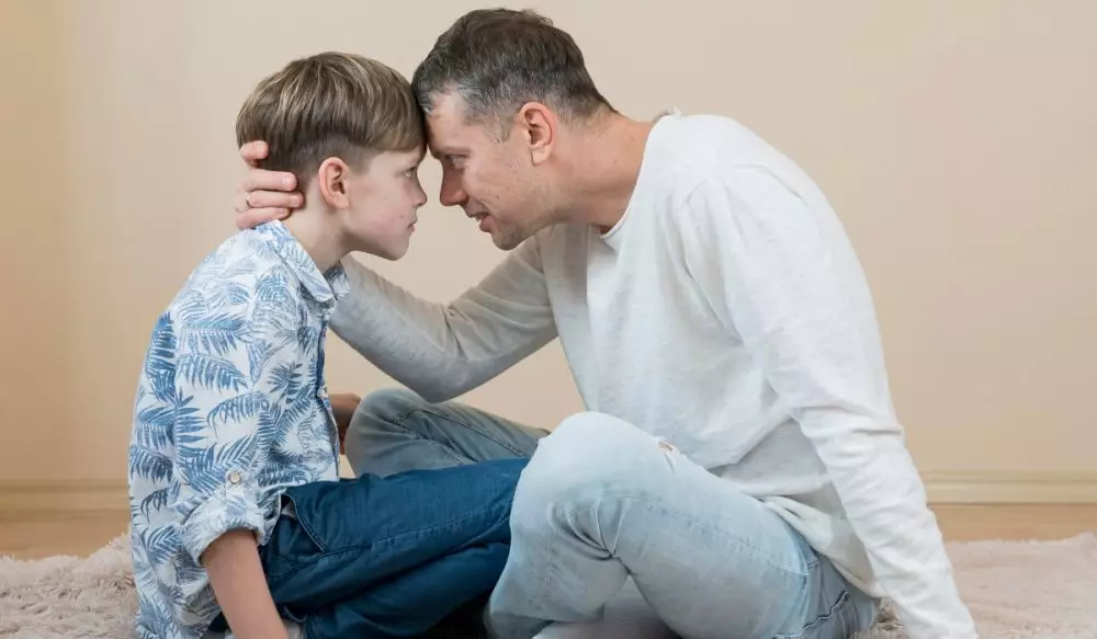 100 Kata-kata mutiara ayah untuk anak penuh cinta © 2025 brilio.net 100 Kata-kata mutiara ayah untuk anak penuh cinta © 2025 brilio.net