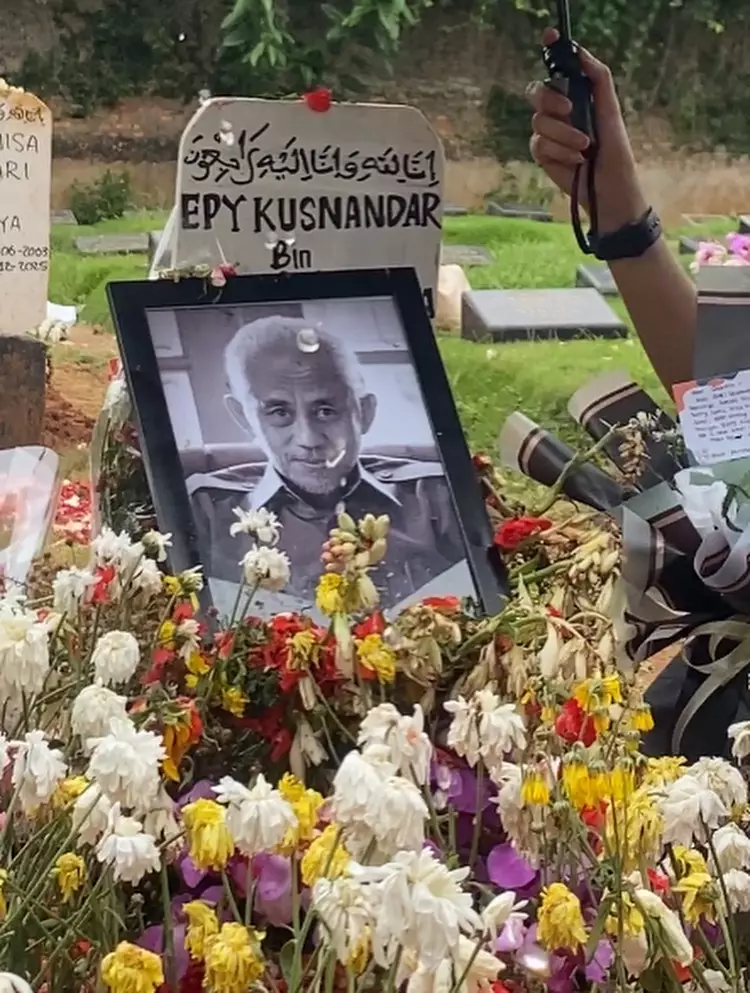 Karina Ranau bantah tak turuti wasiat © Instagram Karina Ranau bantah tak turuti wasiat © Instagram