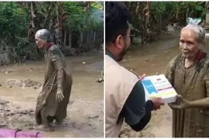 Viral perjuangan nenek korban banjir di Aceh lewati lumpur demi sekotak nasi, 7 potretnya bikin pilu