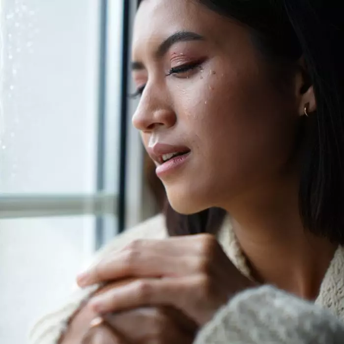 100 Kata-kata pura-pura bahagia, senyum di luar tapi hancur di dalam