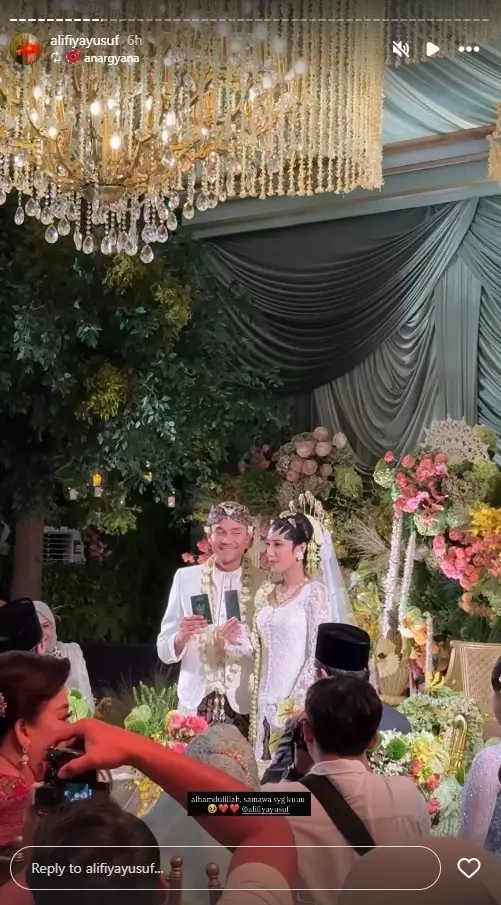 Alifiya Arkana anak Dede Yusuf menikah © 2025 brilio.net Alifiya Arkana anak Dede Yusuf menikah © 2025 brilio.net