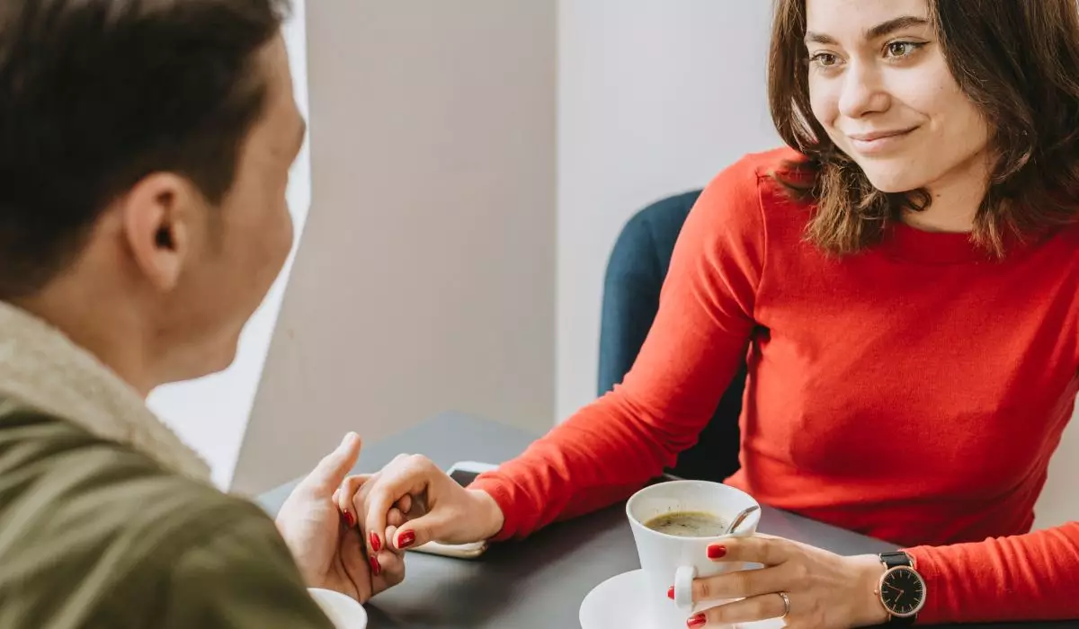 100 Kata-kata cinta singkat yang bikin baper, simpel tapi punya makna yang dalam