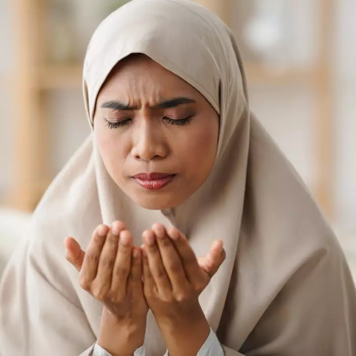 100 Kata-kata doa singkat untuk menenangkan hati yang sedang gelisah dan lelah