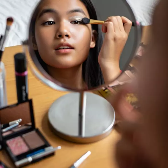 10 Rekomendasi makeup lokal untuk remaja, aman, murah, dan bikin fresh seharian