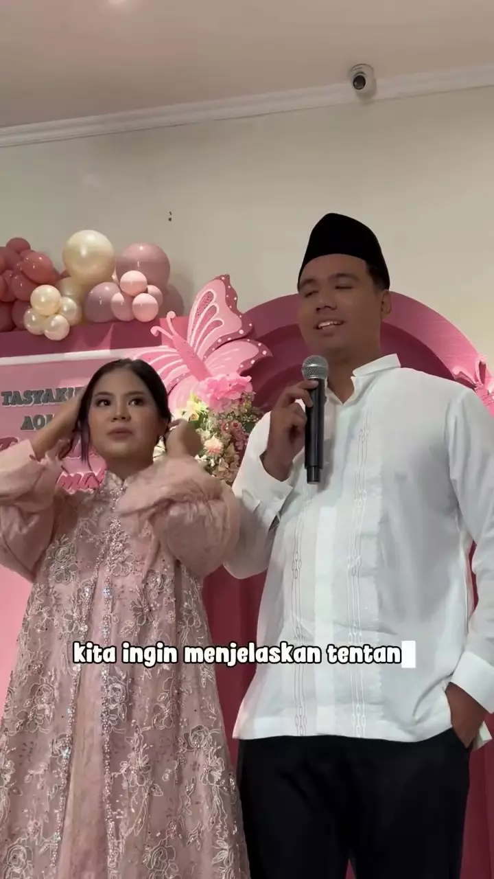 Akikah anak pertama Frans Faisal dan Indah Tri Pertiwi © 2025 brilio.net Akikah anak pertama Frans Faisal dan Indah Tri Pertiwi © 2025 brilio.net