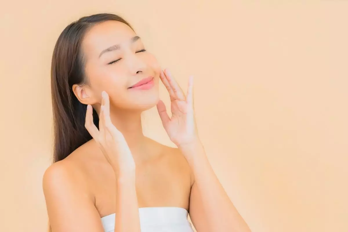 Pengin wajah glowing bak ABG? ini cara bikin wajah glowing dan tetap kencang pakai 1 sumber protein