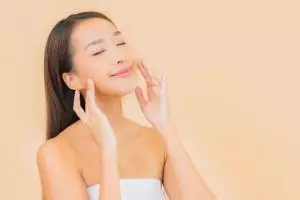 Pengin wajah glowing bak ABG? ini cara bikin wajah glowing dan tetap kencang pakai 1 sumber protein