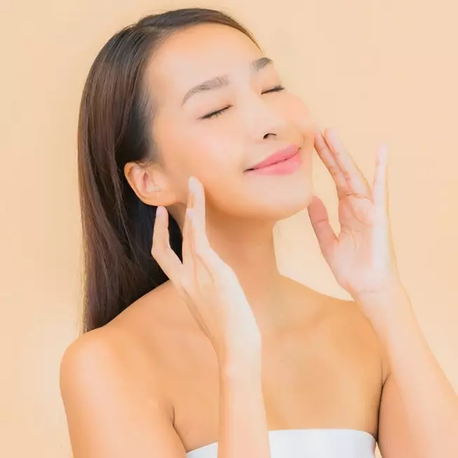 Pengin wajah glowing bak ABG? ini cara bikin wajah glowing dan tetap kencang pakai 1 sumber protein