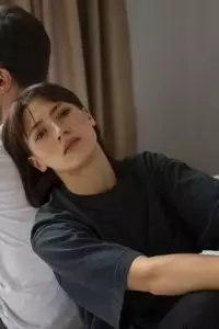 Melalui kata-kata sederhana, perasaan terdalam menemukan cara untuk disampaikan tanpa harus bersuara.