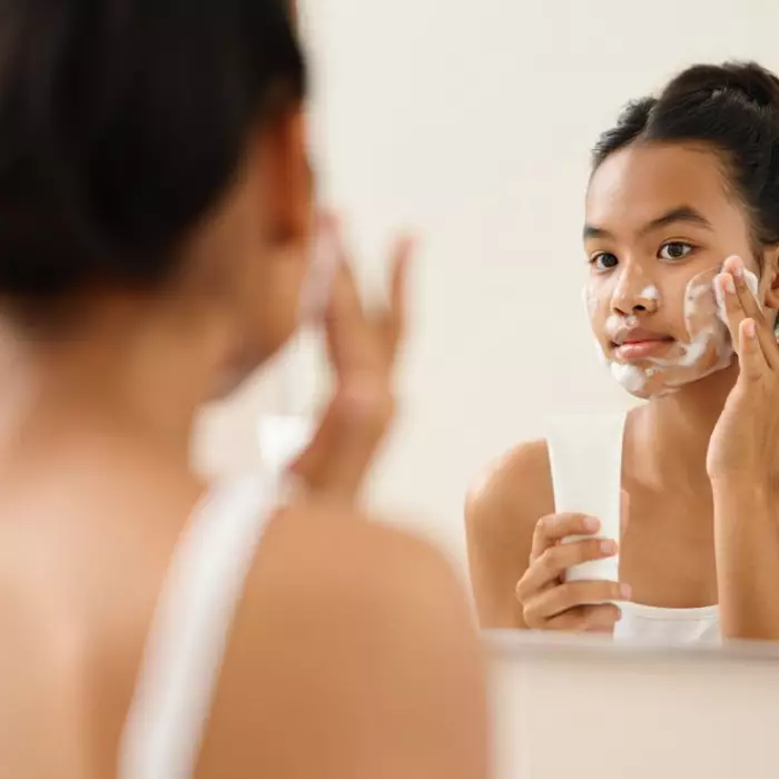 6 Rekomendasi produk Wardah untuk remaja di usia 12–18 tahun, harga terjangkau, hasil maksimal