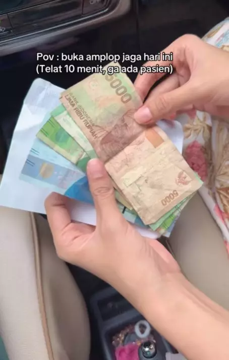 dokter ini spill gaji yang diterima © TikTok dokter ini spill gaji yang diterima © TikTok