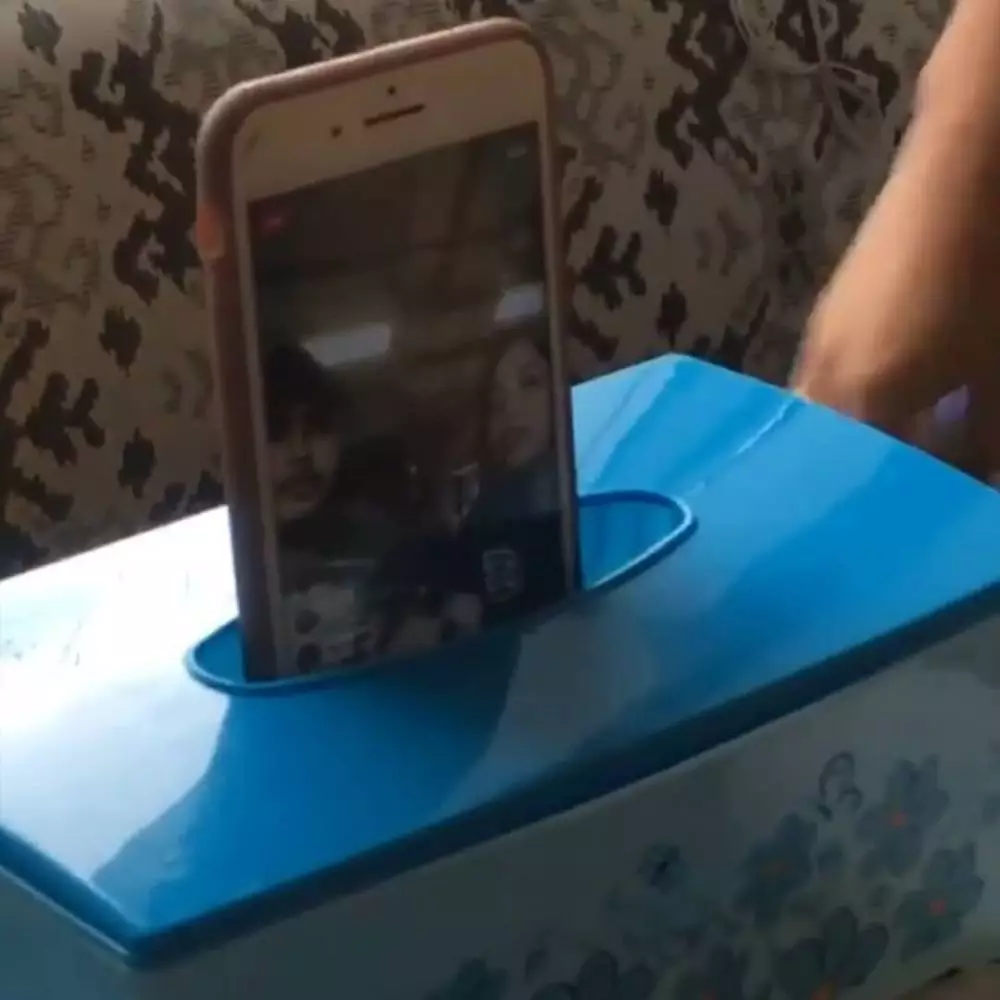 life hack nonton di HP © Instagram life hack nonton di HP © Instagram