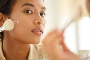 7 Shade bedak produk Make Over terbaik untuk kulit sawo matang, auto flawless tanpa abu-abu
