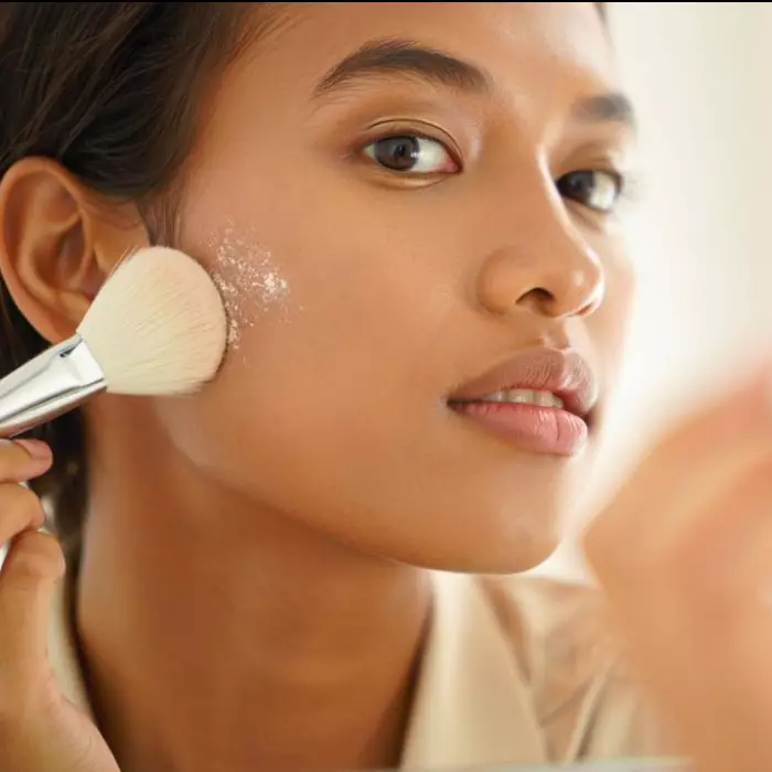 7 Shade bedak produk Make Over terbaik untuk kulit sawo matang, auto flawless tanpa abu-abu