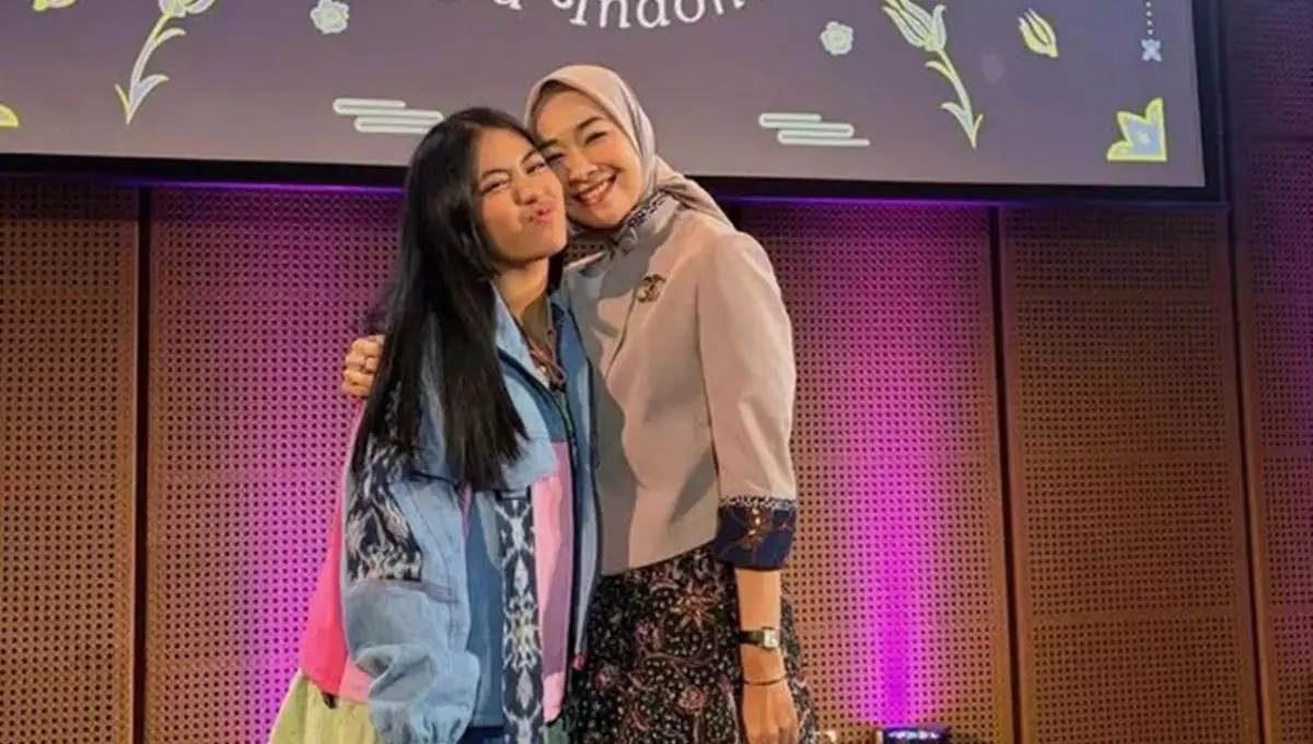 Ikuti jejak sang ibu, 7 potret Savannah Rachbini, anak Alya Rohali lolos finalis GADIS SAMPUL 2025