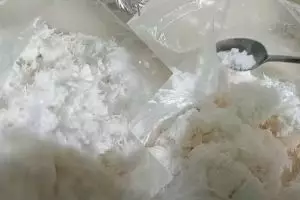 Life hack dapur: Cara simpan kelapa parut awet 24 jam hingga 1 bulan