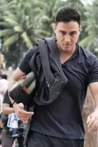 9 Potret Hamish Daud datangi korban bencana Aceh di tengah putusan cerai dengan Raisa, hibur anak-anak