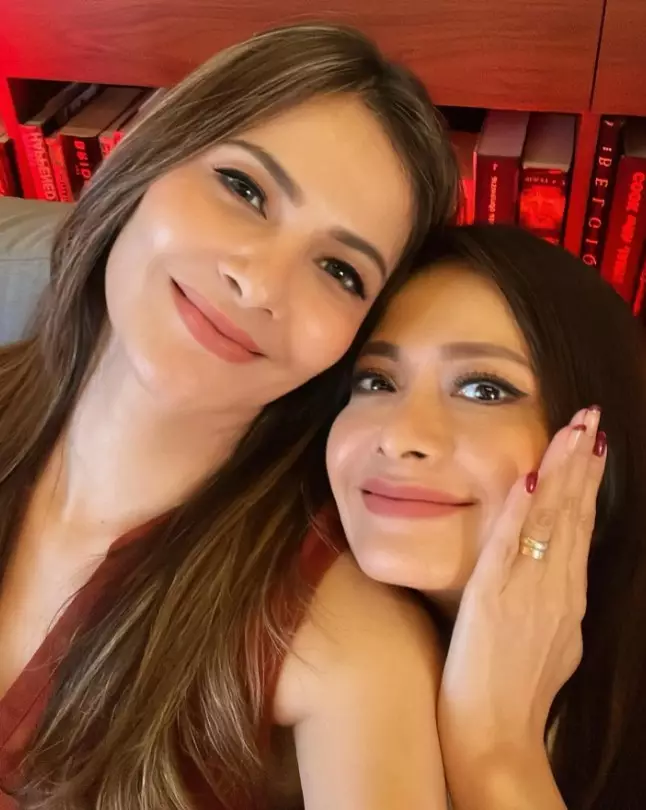 kebersamaan Cut Tari dan Ersa Mayori © Instagram