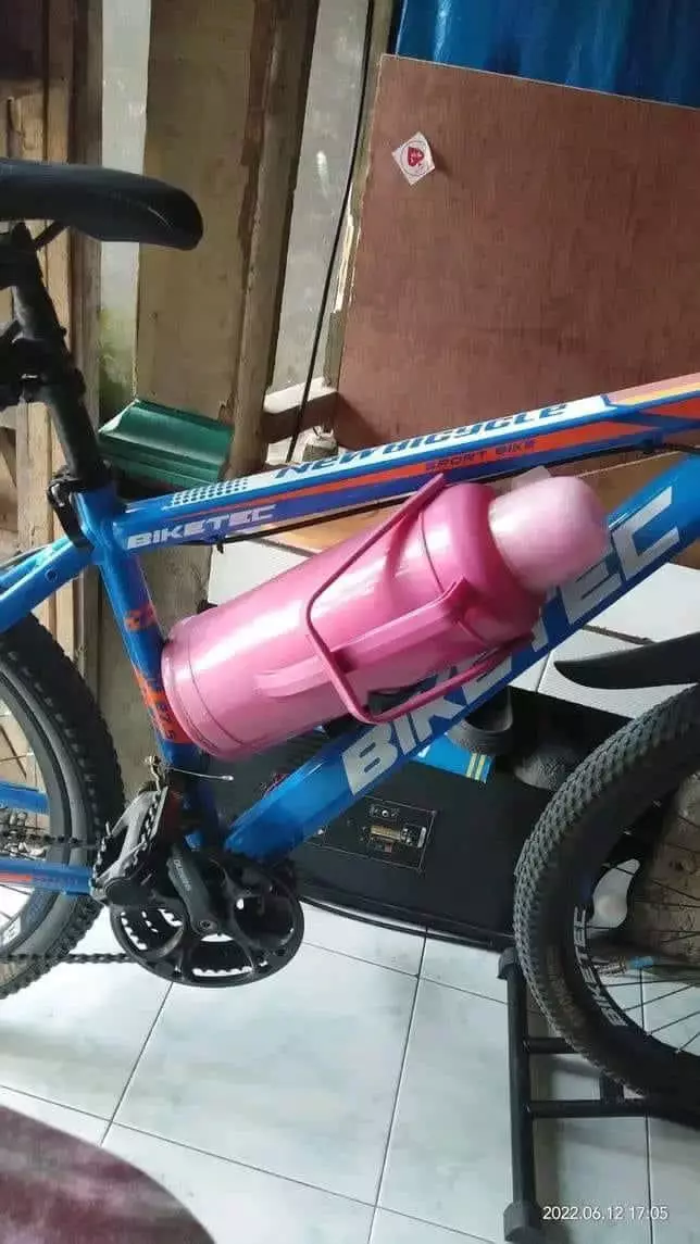 benda absurd di sepeda © berbagai sumber benda absurd di sepeda © berbagai sumber