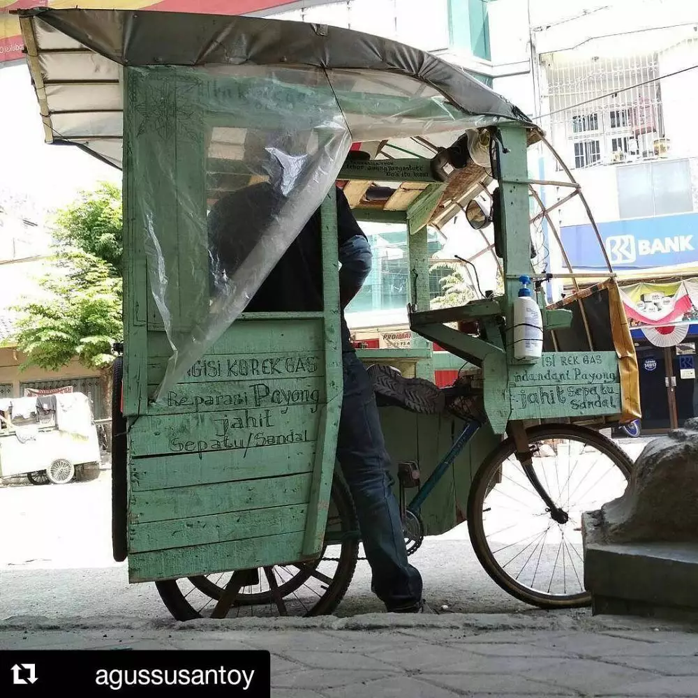 benda absurd di sepeda © berbagai sumber benda absurd di sepeda © berbagai sumber