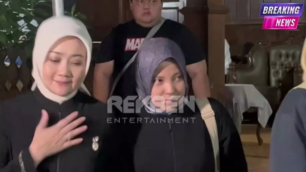 ketegaran Atalia Praratya layat sang kakak © berbagai sumber ketegaran Atalia Praratya layat sang kakak © berbagai sumber