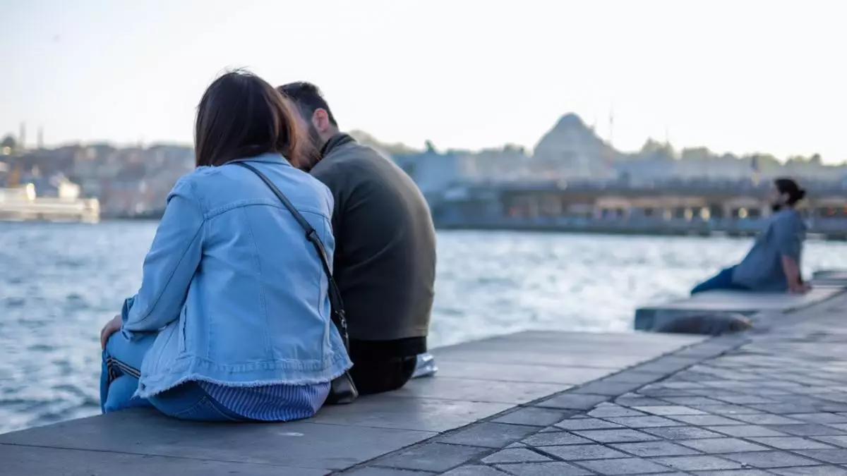 100 Kata-kata sedih cowok yang tidak dihargai, menyentuh hati