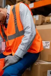 Pelan-pelan bangkit, terus melangkah, dan memilih untuk nggak menyerah hari ini sudah merupakan pencapaian besar.