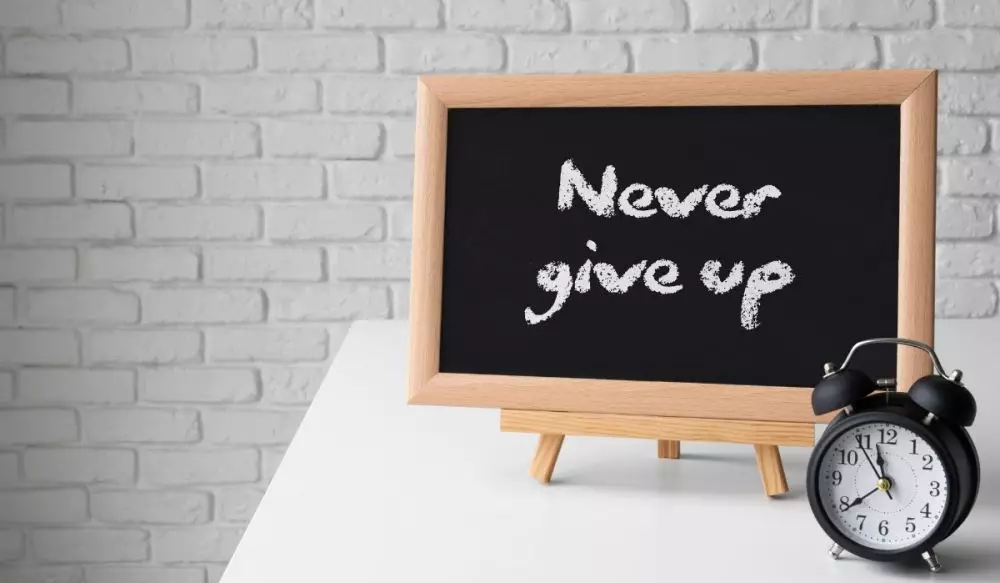 100 Kata-kata motivasi hidup jangan menyerah dalam kondisi sulit © 2025 brilio.net 100 Kata-kata motivasi hidup jangan menyerah dalam kondisi sulit © 2025 brilio.net