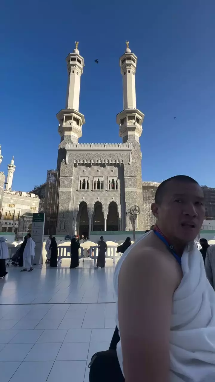 Steven Wongso umrah perdana barenga Felix Siaw © 2025 Instagram Steven Wongso umrah perdana barenga Felix Siaw © 2025 Instagram