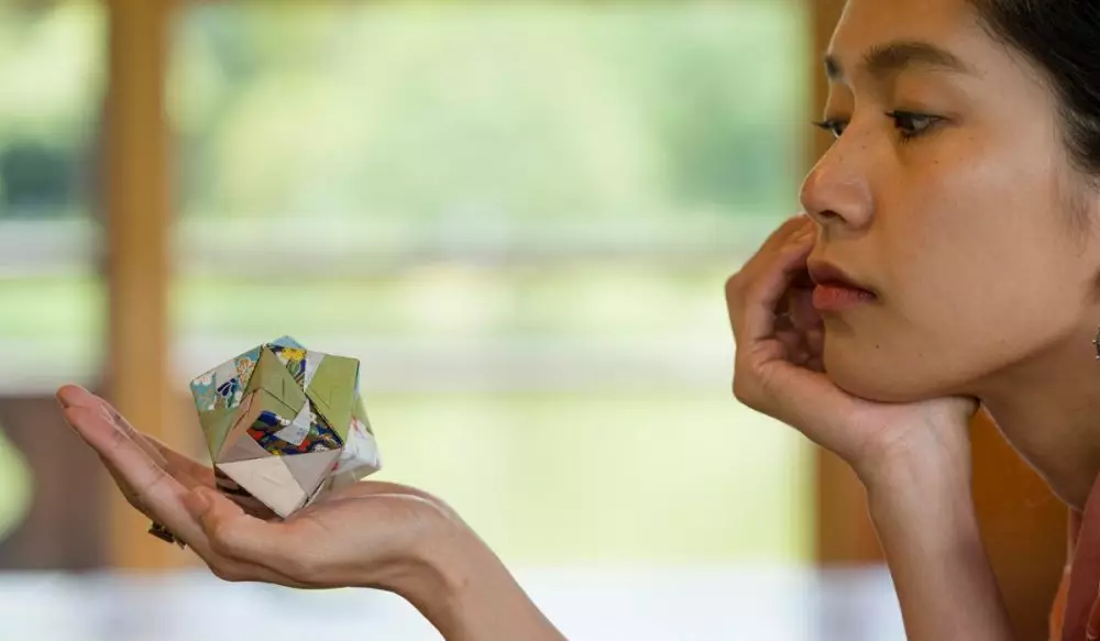 100 Kata-kata galau bahasa Jawa yang dalam rasanya, diam-diam ngena © 2025 ber 100 Kata-kata galau bahasa Jawa yang dalam rasanya, diam-diam ngena © 2025 ber