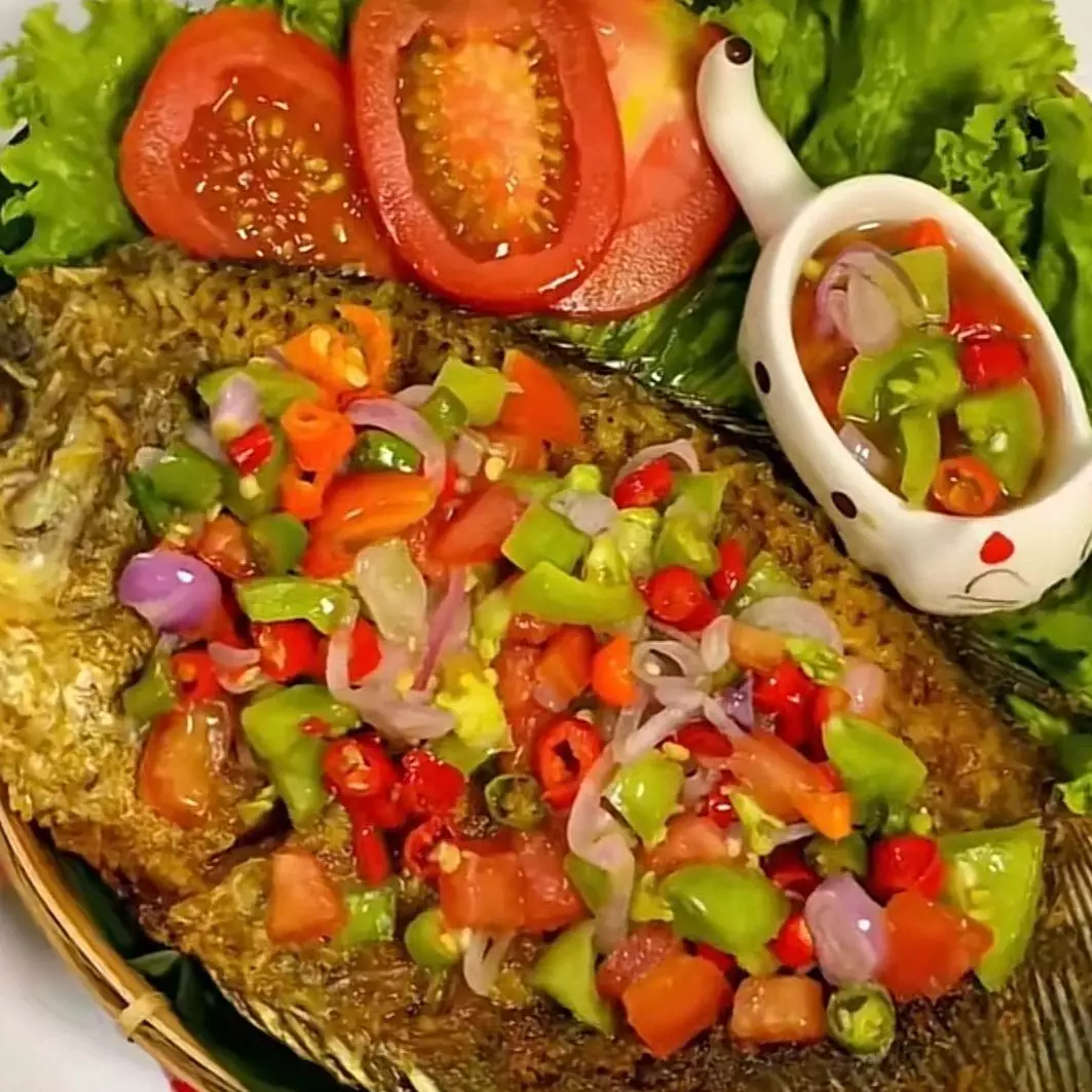 9 Resep olahan ikan gurame pedas dari rica-rica hingga saus bangkok, siap-siap habiskan nasi di rumah