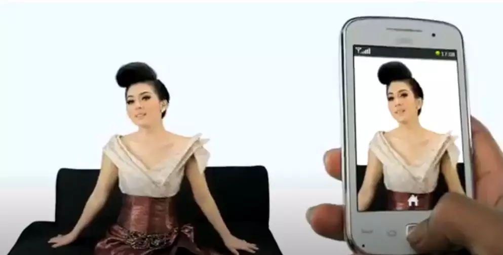 potret seleb iklan HP jadul  berbagai sumber