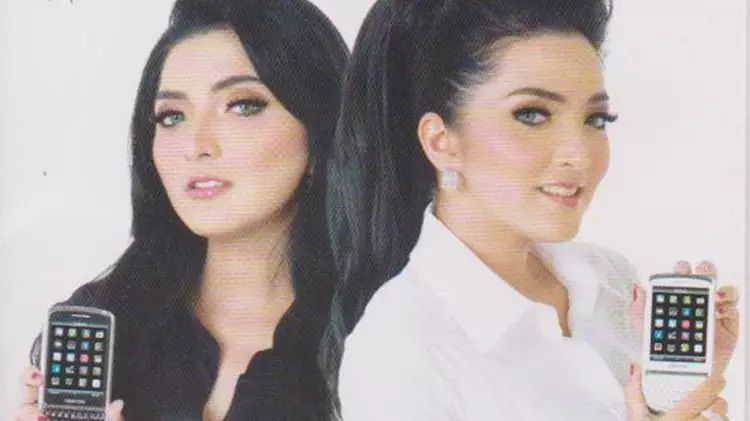 Intip 9 potret jadul seleb saat jadi bintang iklan HP lawas, Agnez Mo tampil dengan rambut bob