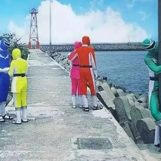 Sabar banget, 11 potret kocak jomblo jadi 'obat nyamuk' pas temen lagi kencan ini bikin senyum getir